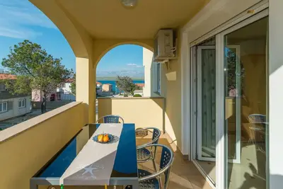 Image de Apartment for 4-6 persons | just 70 m from beach | with sea view