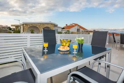 Image de 3 stars apartment just 70 m from beach | air conditioning, Wi-Fi, satellite tv | for 2-4 persons