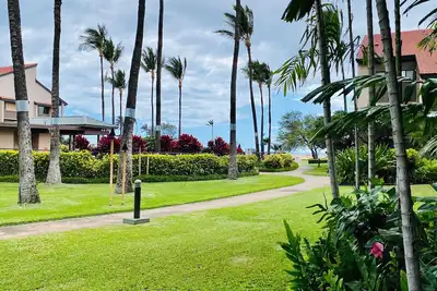 Image de One Bedroom Deluxe Garden View Luana Kai Resort B108