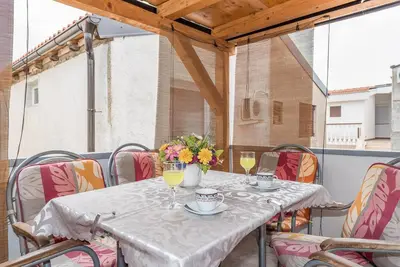 Image de Ideal for 4 persons | air conditioning, WiFi, satellite tv, Bbq