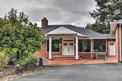 Image de Charming Kelso Home w\/ Proximity to Cowlitz River!