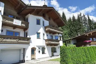 Image de Chalet Bergzauber - Ferienhaus für 18 - 20 Personen