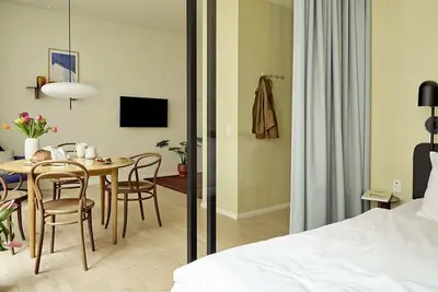 Image de One Bedroom Apartment | Sleeps 4