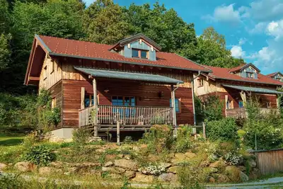 Image de Chalet with walk-in rain shower and wood-burning stove