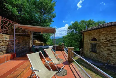 Image de Logement en Chianti, San Polo, pool, terrasse, Wi-Fi, endroit calme, barbecue, 9 pers
