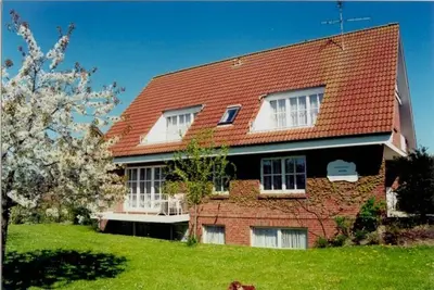 Image de Terrace apartment between forest and waves