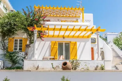 Spacious house with terrace combining tradition and modernity near sandy beach