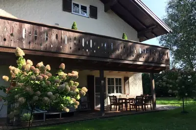 Image de Charmante Gartenwohnung nahe am Wallersee