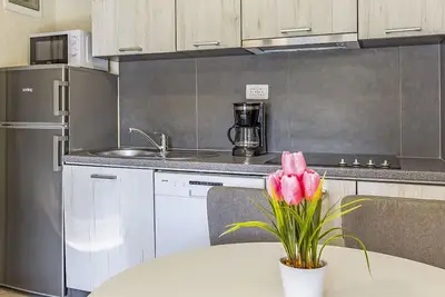 Image de Bel appartement dans une maison de vacances avec climatisation, Wifi, piscine, Tv, terrasse, parking