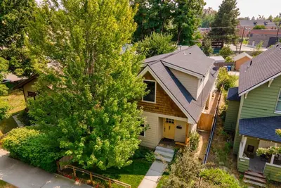 Image de Charming North End Haven | Walk to Downtown & Hyde Park | Enjoy Outdoor Patio w/ Seating