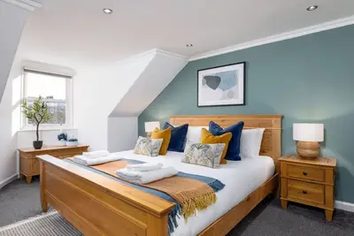 Image de 3 Allan Park · The Stirling Townhouse