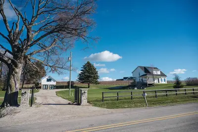 Image de Engle Farmhouse - Vineyard living in Traverse City