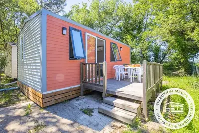 Image de Komfort-Mobilheim mit 3 Zimmern, 4 Personen, Klimaanlage + Tv