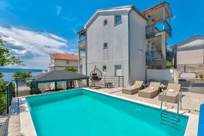 Image de Appartement de vacances Dramalj pour 2 - 4 personnes avec 1 chambre à coucher - Appartement de vacan