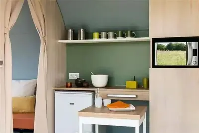 Image de Coco sweet lodge \"vue lac extra \" (sans sanitaires -terrasse couverte) 4 personnes