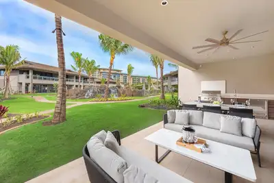 Image de K L V R welcomes you to 2 Luana Villas Oceanfront resort Pool and resort views