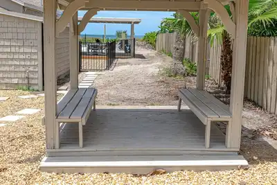 Image de Just Remodeled -- Private Beachfront Home Ranch