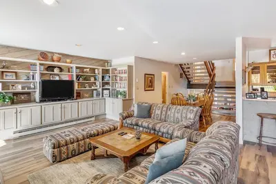 Image de Large family condo with hot tubs & grills - 250 feet to resort trails