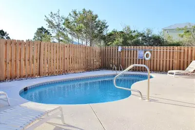 Image de Gulf View/ Private Pool Cape San Blas Florida Spacious Home on first tier!