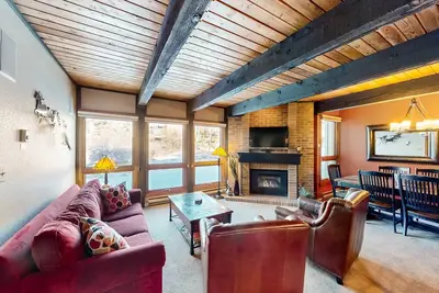 Image de Steamboat Springs getaway with washer/dryer, pool, hot tub & fireplace