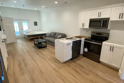 Image de Fully Remodeled Resort Condo in Green Valley - pools, pickleball, trail access