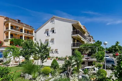 Image de Appartement de vacances Crikvenica pour 2 - 6 personnes avec 3 chambres à coucher - Appartement de v