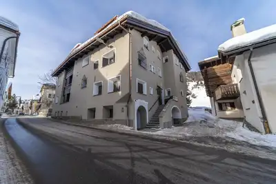 Image de Appartement de vacances Celerina \/ Schlarigna pour 7 personnes avec 3 chambres Ă coucher - Apparteme
