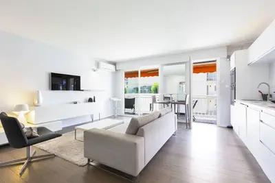 Image de Moderne appartement 2 chambres/1 salle de bain, terrasse calme/aperçu mer