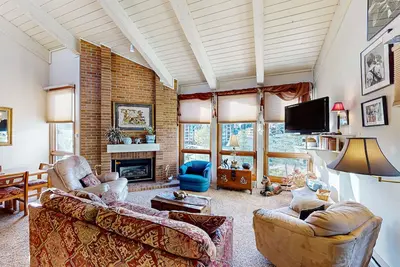 Image de Steamboat ski lodge with pool & hot tubs - near lifts
