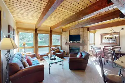 Image de Steamboat chalet with pool, hot tubs & washer/dryer - close to gondola