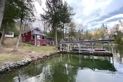 Image de Perfect Family Lakefront Vacation Home on Lake George, Ny *Dock slip included! *