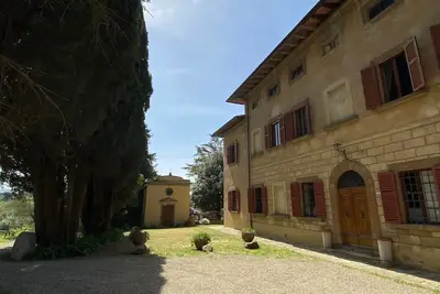 Image de \"Un parcours de détente et d'histoire entre vignes et oliviers\"