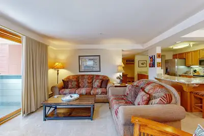 Image de Perfect family retreat next to restaurants & gondola with pool & hot tubs