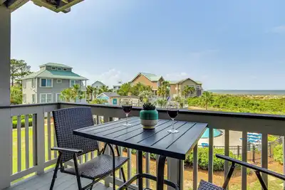 Image de St Helena Island Condo - 1/2 Mi to Beach