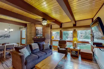 Image de Immaculate Steamboat condo with hot tub & pool - near ski lift