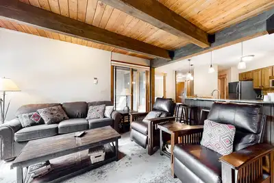 Image de Clean Steamboat suite with washer/dryer, pool & hot tubs - near ski base