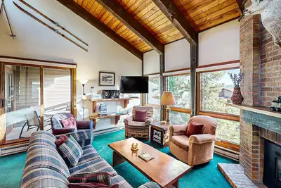 Image de Top-floor Steamboat condo with pool & hot tub - near lifts & downtown