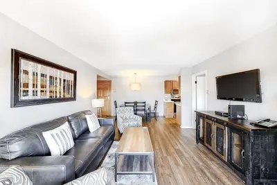 Image de Family-friendly condo w/ shared hot tub, easy mountain access & year-round fun