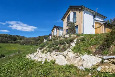 Image de Joli appartement dans une maison de vacances avec Wifi, Tv, terrasse, animaux admis, parking