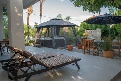 Image de Peaceful Oasis with botanical garden and jacuzzi