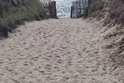 Image de Villa Moris, 6 voyageurs, charmante et lumineuse, proche plage du treuil.
