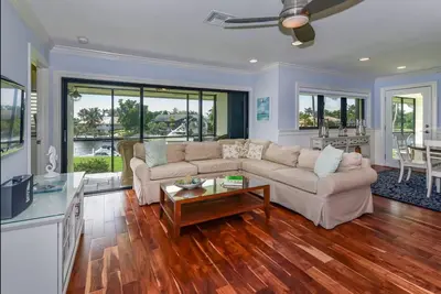 Image de Spacious Four Bedroom Ocean Reef Property