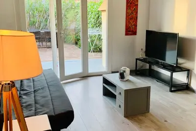 Image de Très appartement entièrement rénové et équipé pour location en saison à Palavas