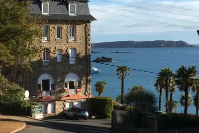 Image de Appartement calme, lumineux, rénové, 50 mètres plage Trestraou Perros Guirec