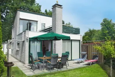 Image de Fantastic holiday home furnished with great attention to detail for a perfect family holiday, child-friendly.
