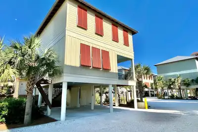 Image de Premier Coastal Home - Pool, All Beach Equipment Provided! Pets stay Free!