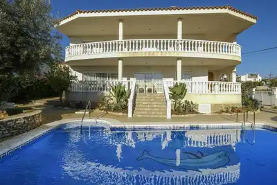 Image de Magnifique maison de vacances privée avec internet, piscine privée, Tv, patio et parking