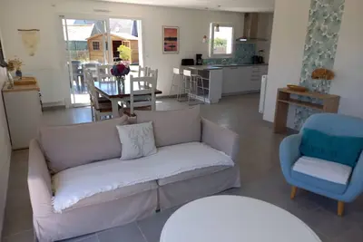 Image de Villa neuve à 100 m de la plage, 4 chambres, terrain clos.