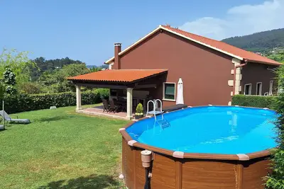 Image de Rural chalet 400 m beach pool barbecue fireplace