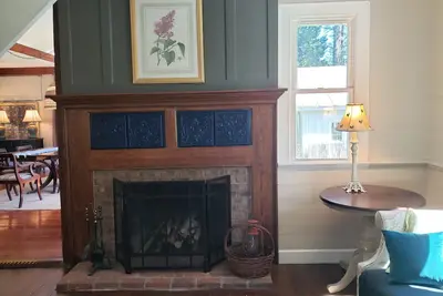 Image de Remodeled 1840s cottage with private pool by Jordan Lake!